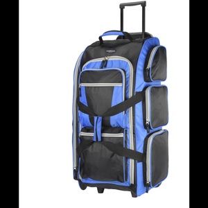 NWOT‼️30" ADVENTURE MULTI-POCKET ROLLING DUFFEL